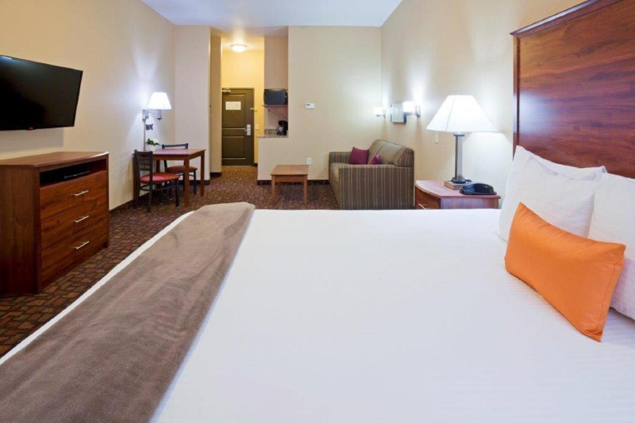 Grand Forks Lodge And Suites المظهر الخارجي الصورة